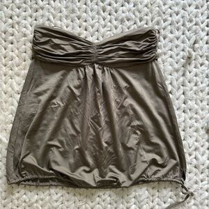 Trina Turk sweetheart neck strapless top. Size Small.